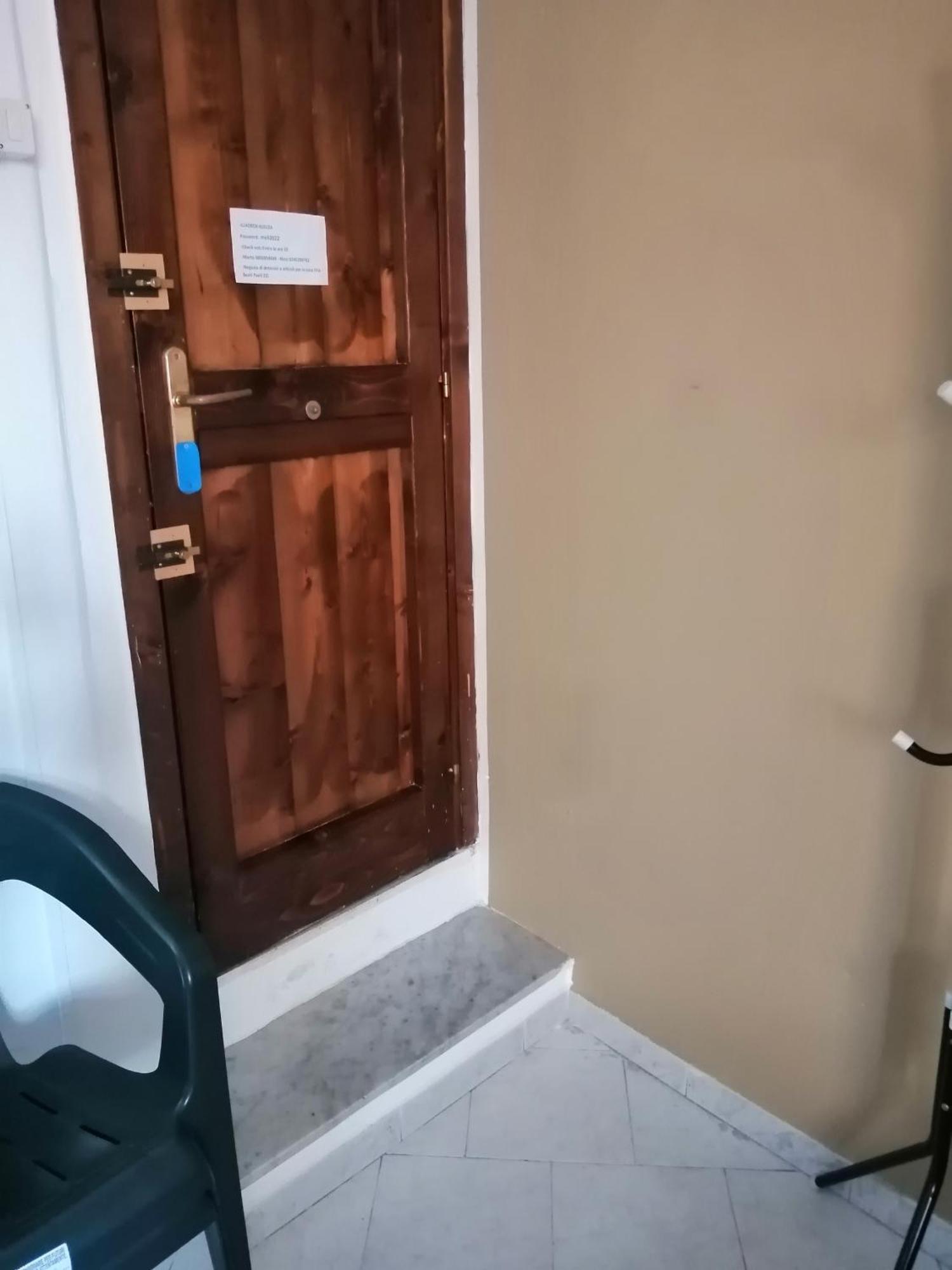 Room Holiday "Al Centro Storico" Palermo Zewnętrze zdjęcie