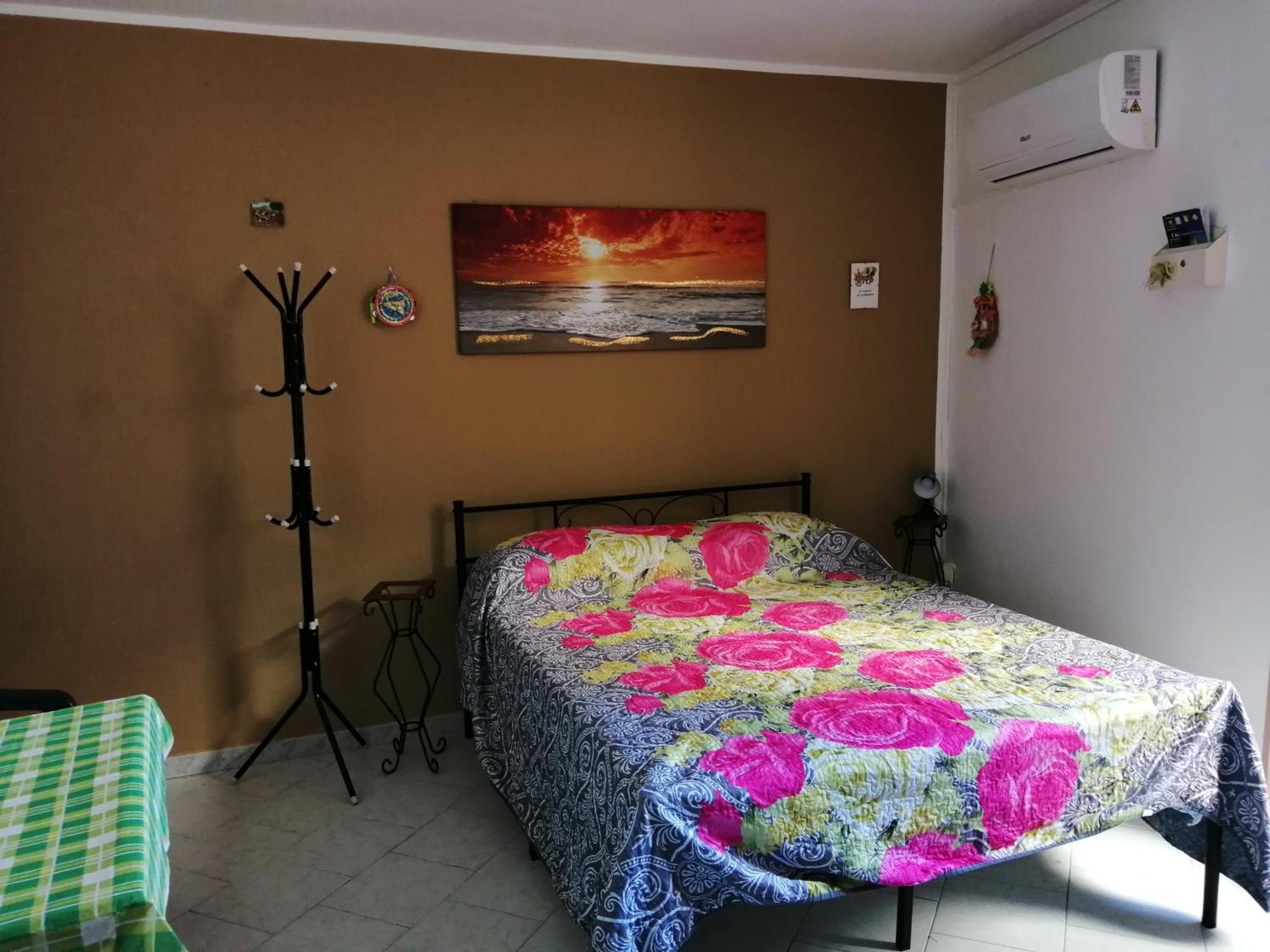 Room Holiday "Al Centro Storico" Palermo Zewnętrze zdjęcie